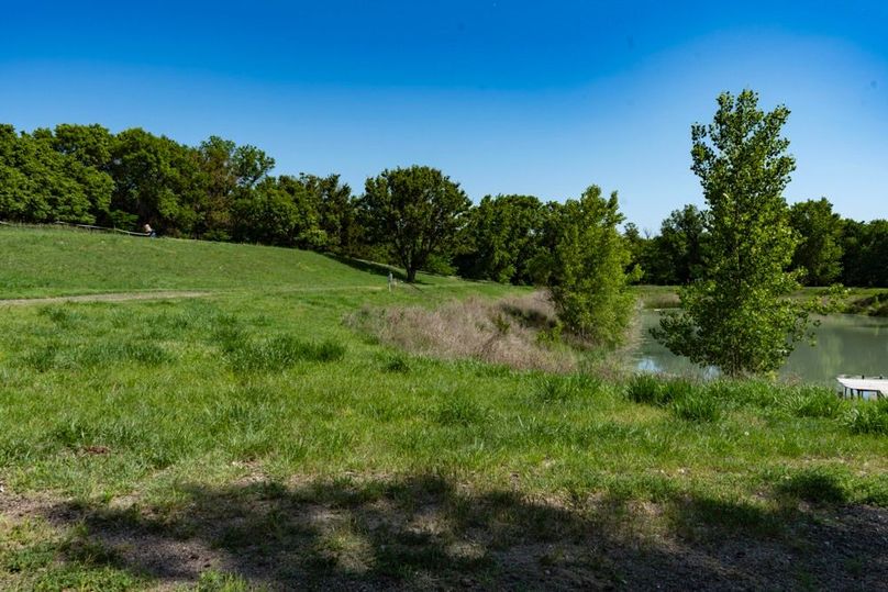 Smith Co, 32.9_044