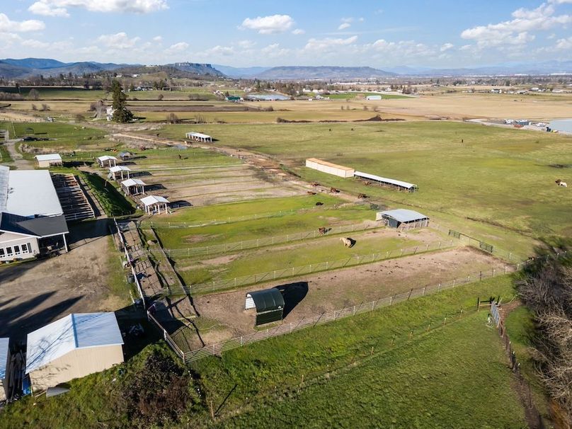 4400 old stage rd, central point, or 97502-dr-17