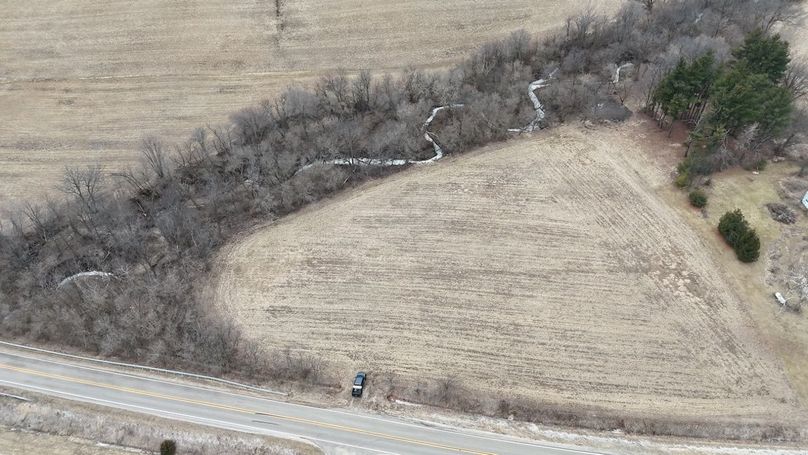 E85B268D-FF66-42CD-94D6-4F6F478B49F1_1_105_c