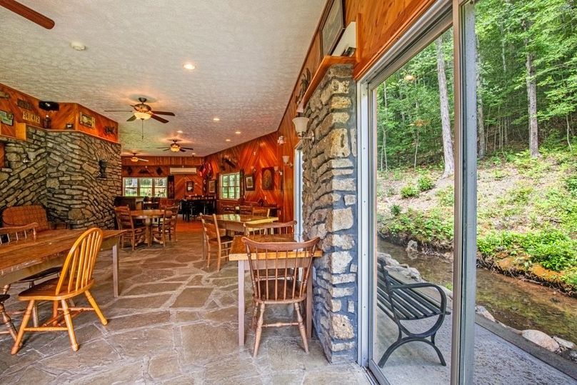 DeerHeadInn-59