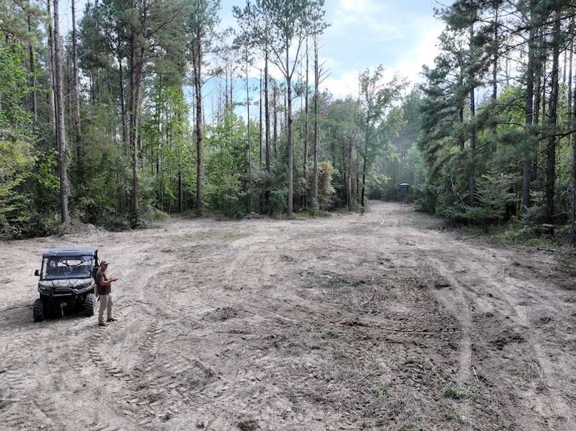 dji_fly_20251001_160318_0648_1759492680020_photo