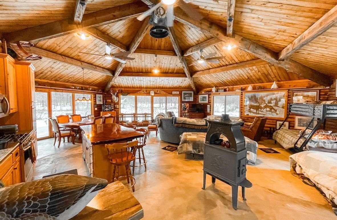 Adams 263.17, Hale -04