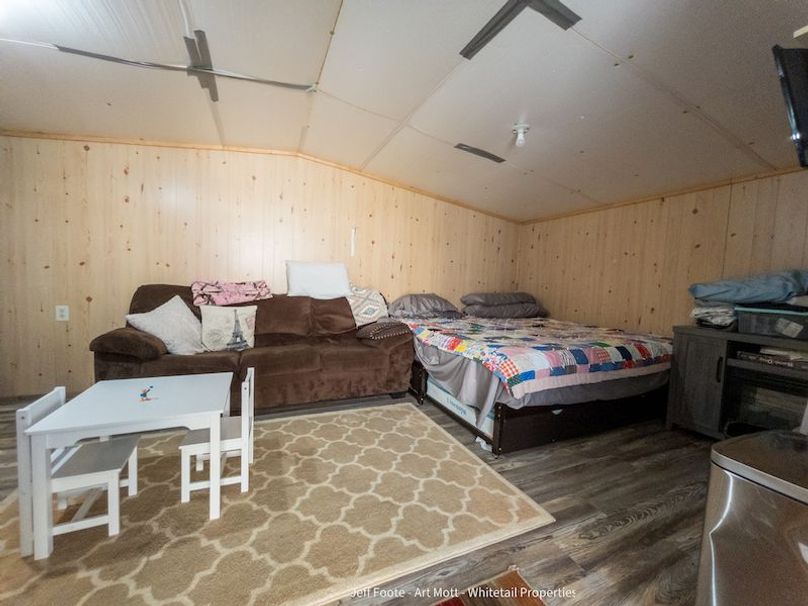 Holmes County - 108 - Rodriguez-20