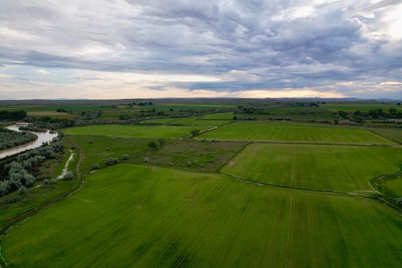 860786AC-5EFE-46D2-8946-C9F4A8AA4697_1_105_c