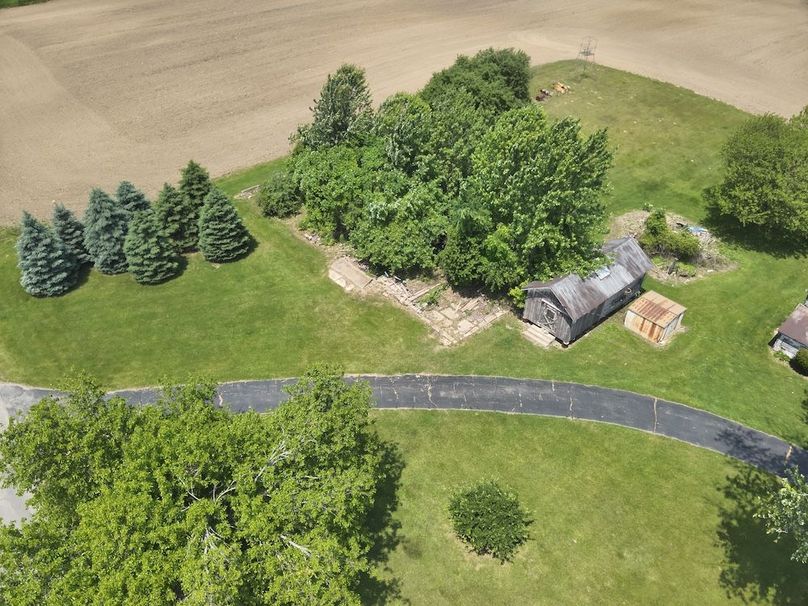 DJI_20250611012031_0014_V