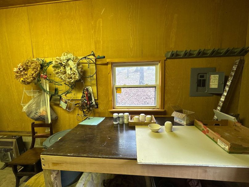 Calhoun, WV 132.84 AC Szegi 2-105