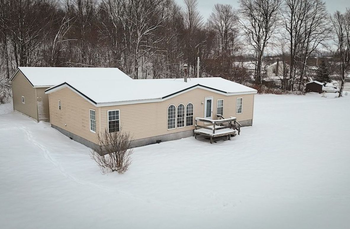 Jefferson_NY_1.04_Community_Ba nk_Photos_4