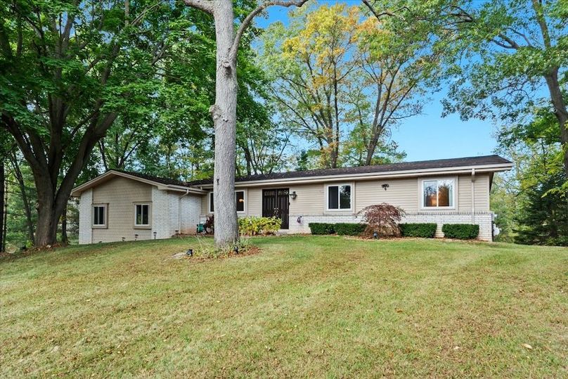 02-10932 Green Oaks Dr