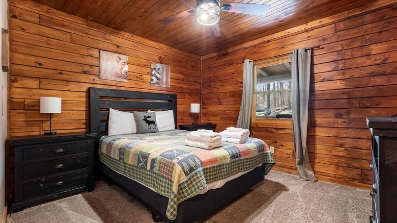 22-zj 21801 Sterling Rd058