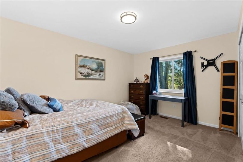 16-10932 Green Oaks Dr