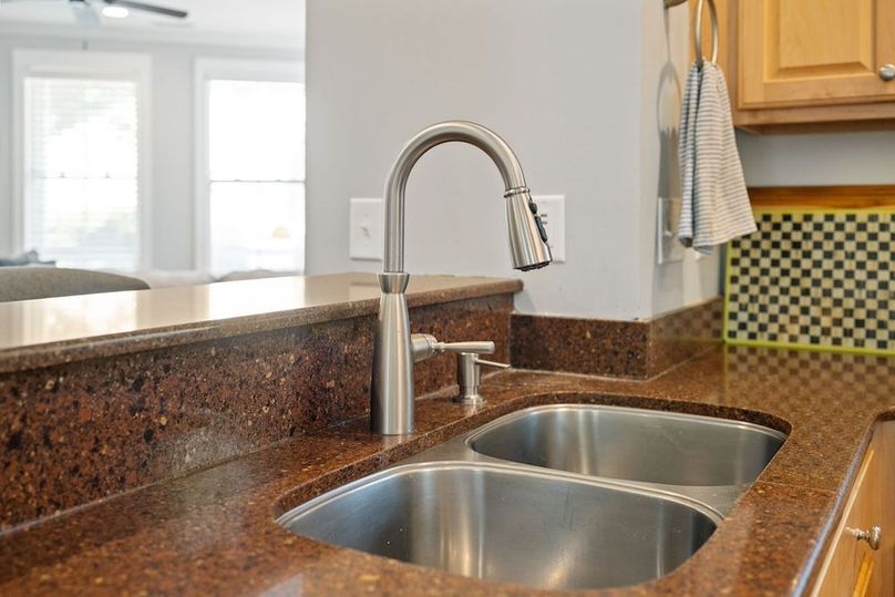 21-web-or-mls-Barclay Media Co_-26