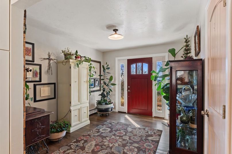 06.1 - Entryway