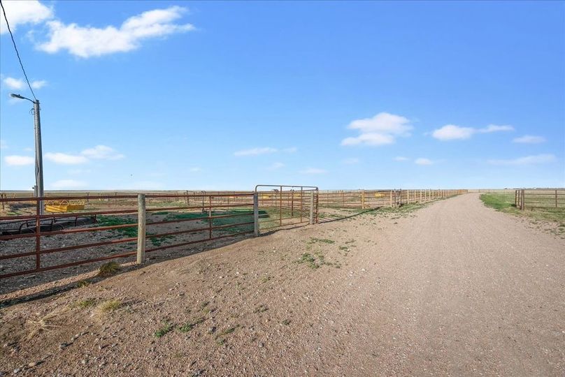 21-2949 4 Corners Rd_41