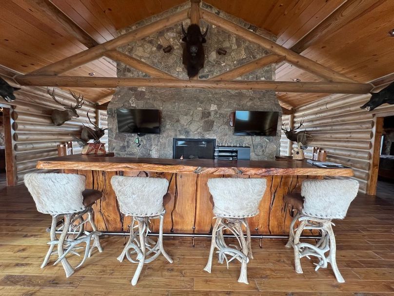 64_Pratt Lodge Bar Upstairs 2