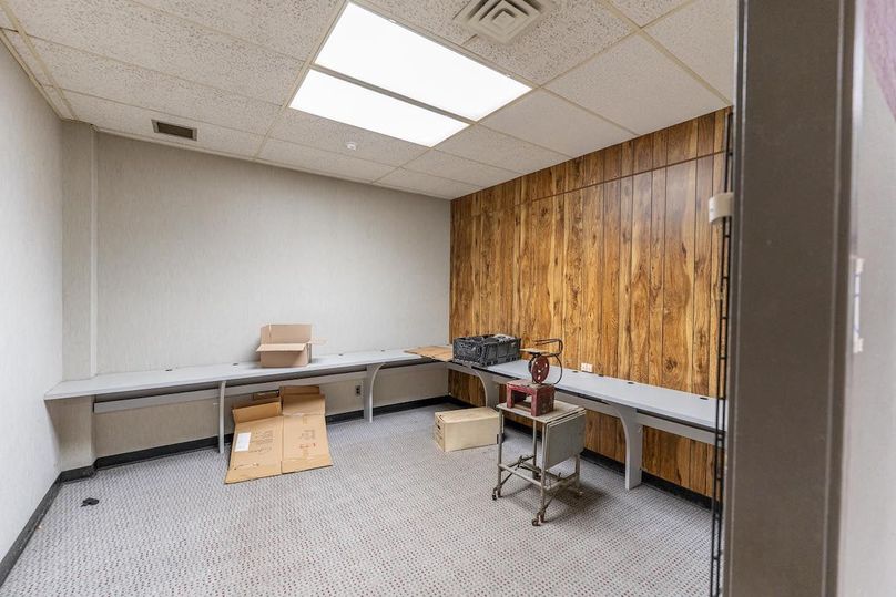 Winnebago 2.05 (Flee Market)_26