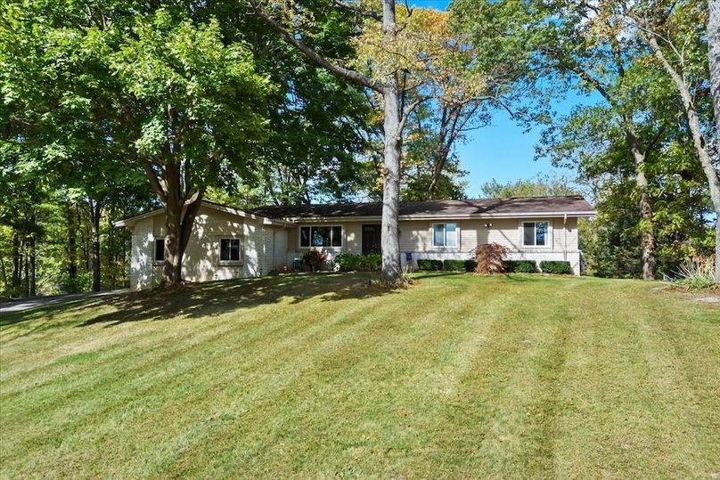 35-10932 Green Oaks Dr