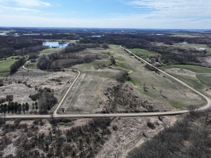 dji_fly_20260424_180616_0733_1777079274995_photo