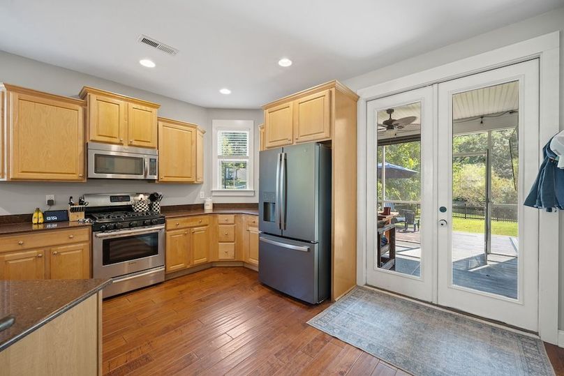 20-web-or-mls-Barclay Media Co_-12