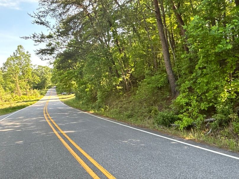 02_Road Front