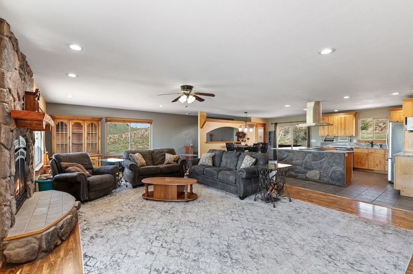 07 - Living Room