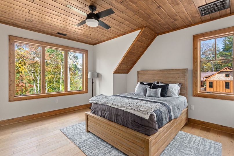 65-web-or-mls-6400 Golf Club Drive-31