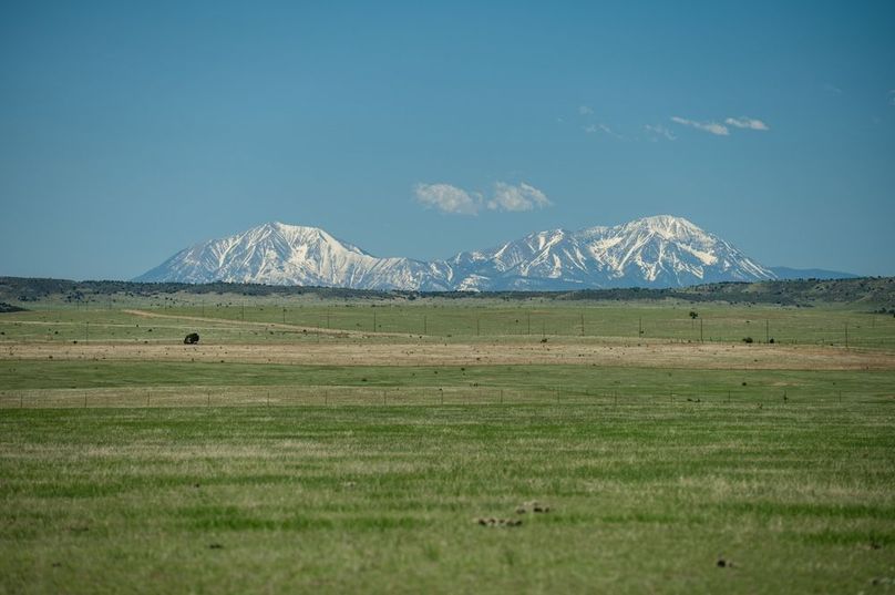 01 Spanish Peaks