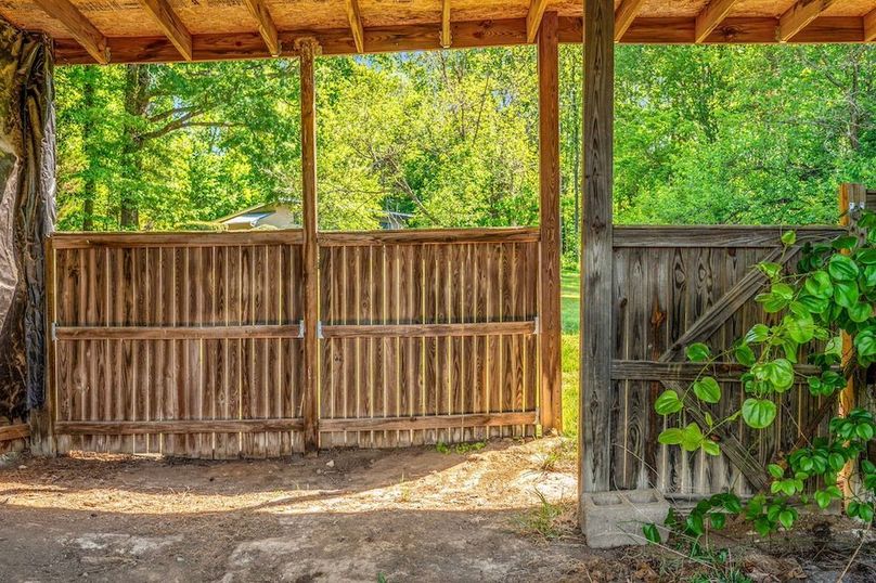 69-83-web-or-mls-279 Poplar Rd exterior-22