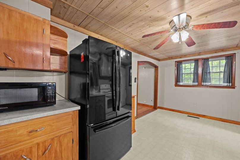 31-web-or-mls-58 Stillhouse Branch Rd 047