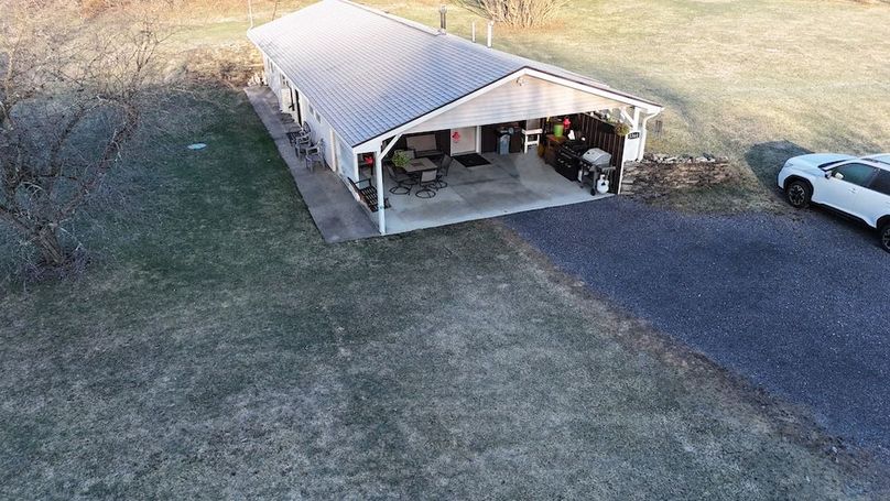 Cayuga 32 Stoyell Photos 4