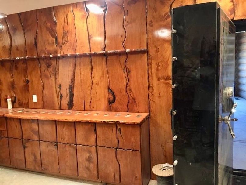 87_Pratt Lodge vault