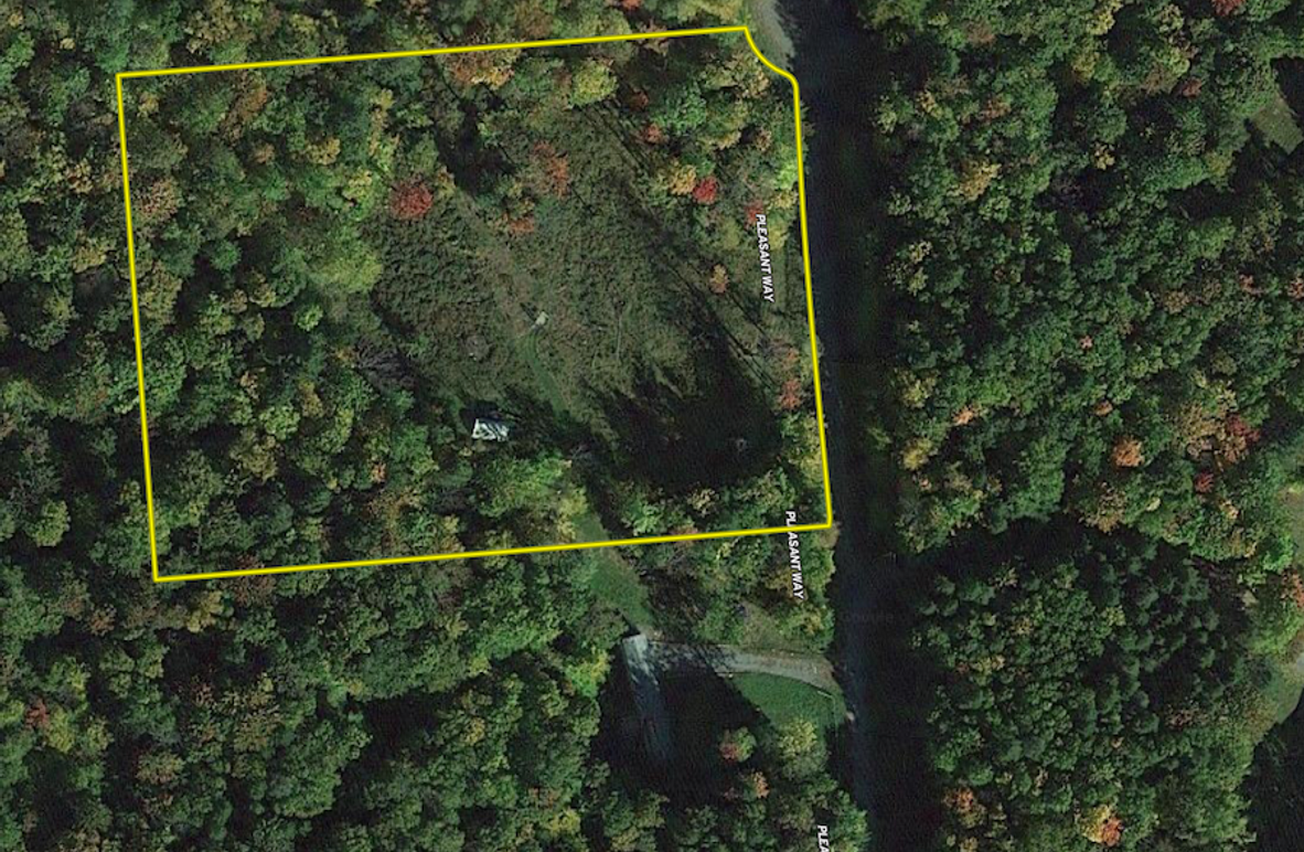 Print Recreational, Buildable Potential, Desirable Area, Quiet, DeadEnd Road Whitetail