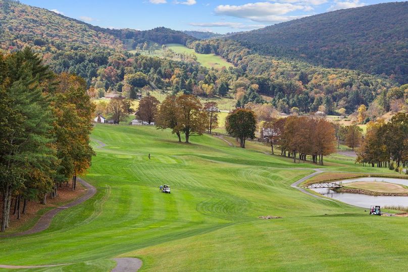 6-web-or-mls-6400 Golf Club Drive-90