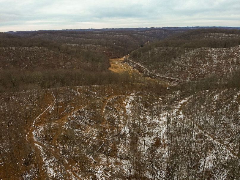 32-DJI_20251208171057_0022_W