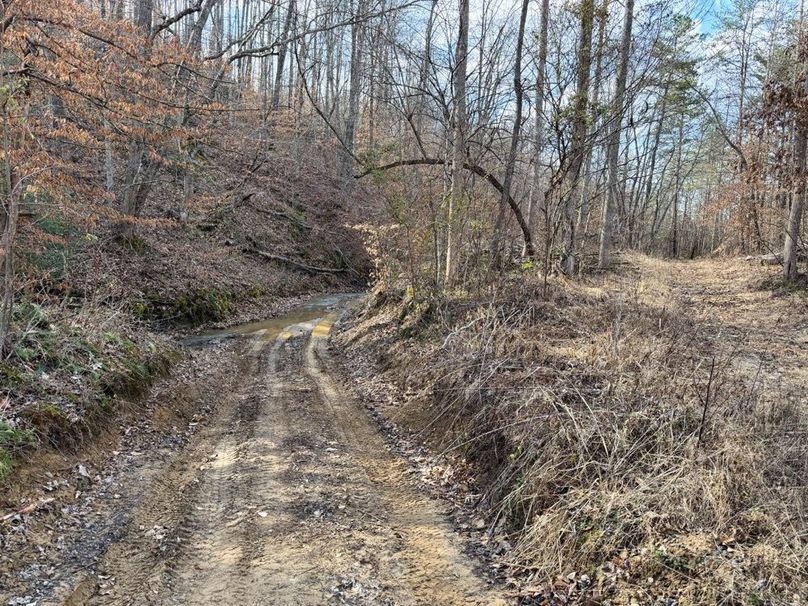 029 access leaving the property flats-2