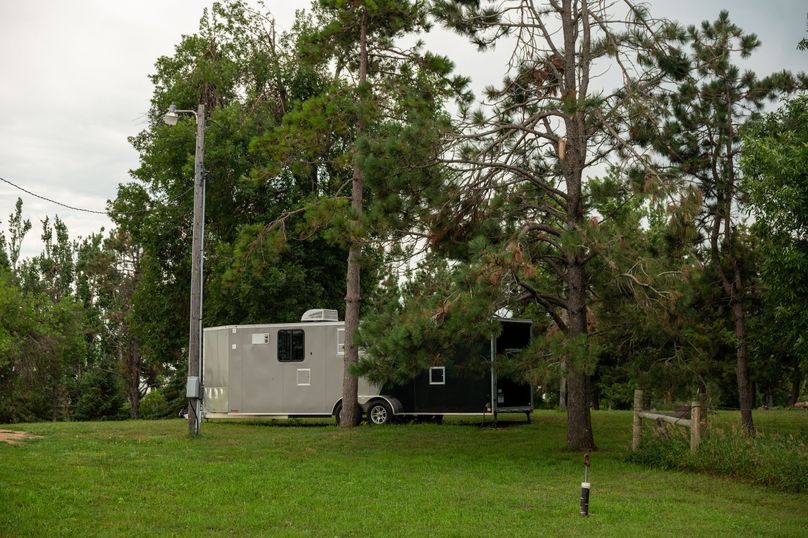 26 electric on building site