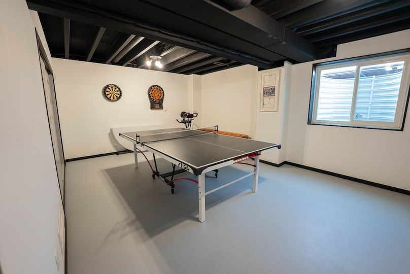 Cedar IA 152 Featured Z4