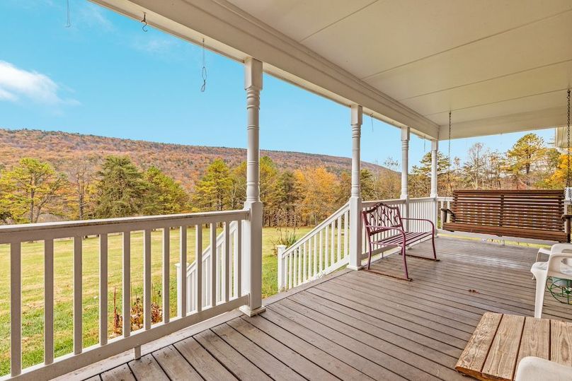 10-2E6A0131_ 291 Capon Springs Grade - Absolute Altitude - 10 - 2025 -08