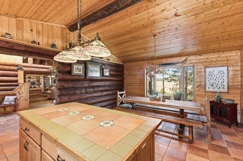 06 - Kitchen_Dining Area