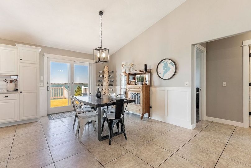 11-web-or-mls-194 Northbay Dr-46