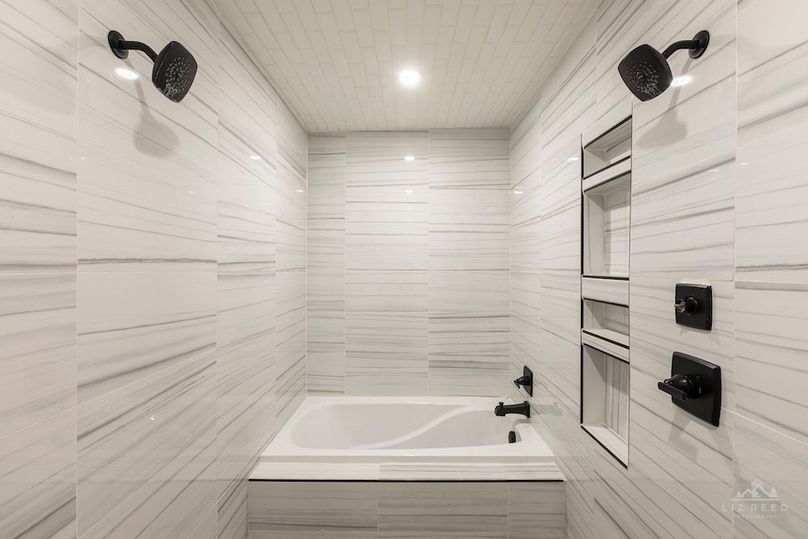 1809 Snaffle Bit Road-5