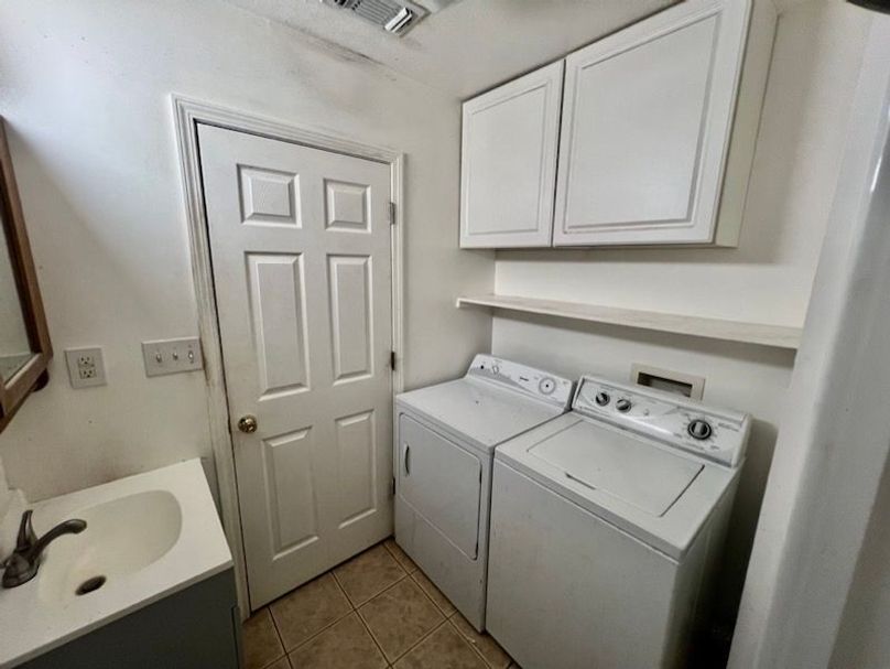 6961DC56-C364-4F6E-A3C5-74CF4274732C_1_105_c