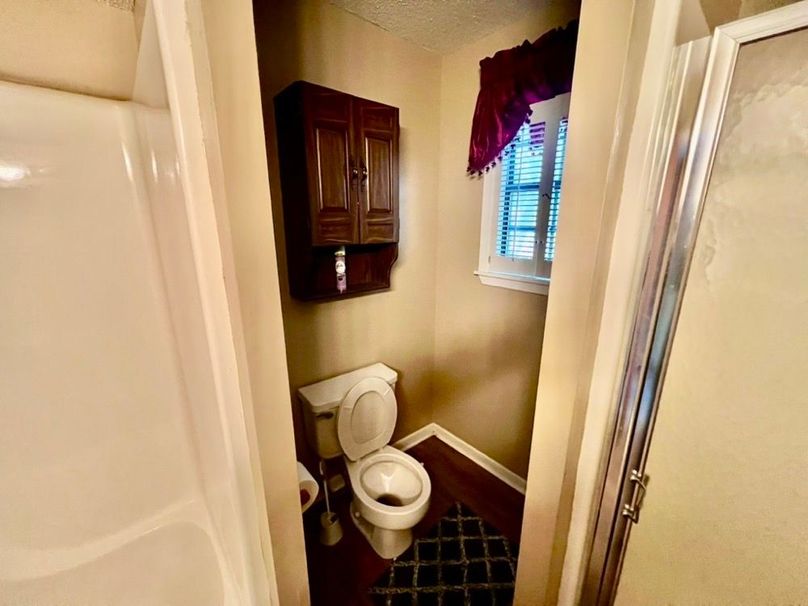 C3FCBA2E-5555-41AB-9E58-6660ABCED0C2_1_105_c-2