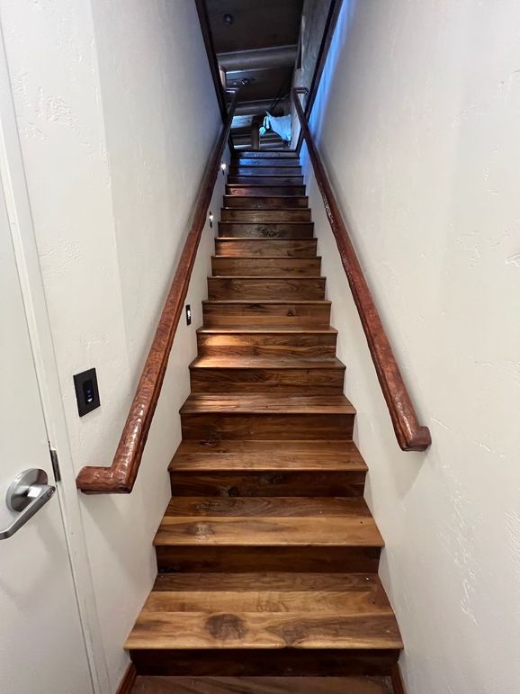 104_Pratt Lodge stairs 2