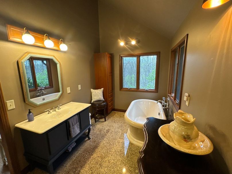 Calhoun, WV 132.84 AC Szegi 2-034