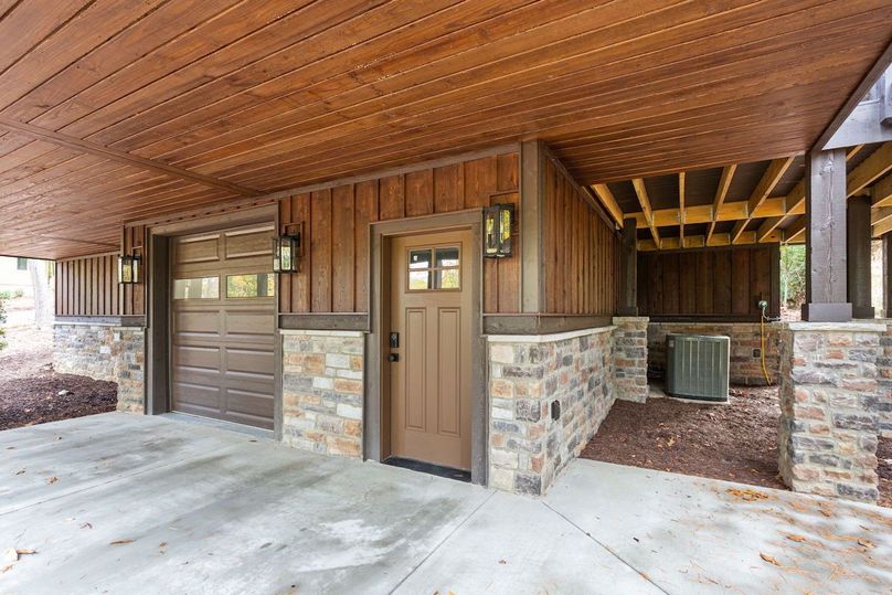 18-web-or-mls-6400 Golf Club Drive-79