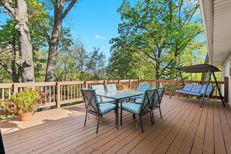 20-10932 Green Oaks Dr