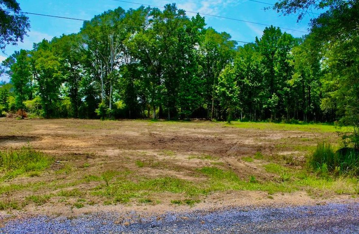 0A5C90D3-96F1-4751-9E39-1D7AD4ABFCB1_1_105_c