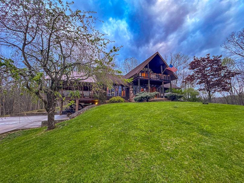 Calhoun, WV 132.84 AC Szegi 2-074