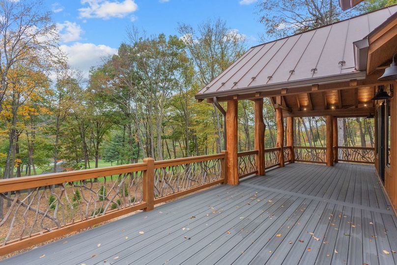 5-web-or-mls-6390 Golf Club Drvie-46