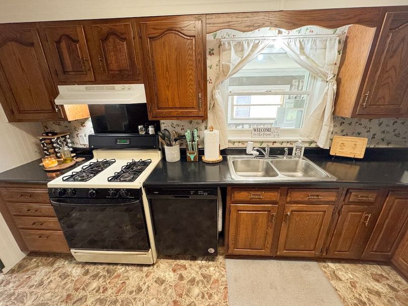 Doddridge, WV 15.68 AC Bonnett-10